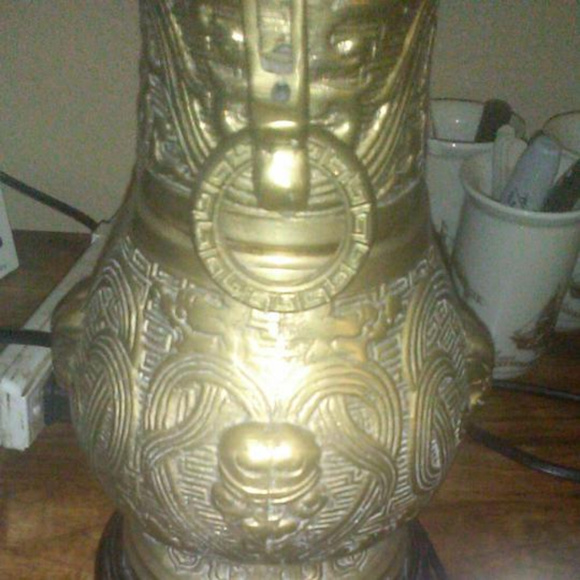 Solid Bronze Grecian Antique Lamp AND Versace Gift - Picture 2 of 8